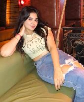 Call girls in Defence Colony, Delhi 9990233396 Escorts service